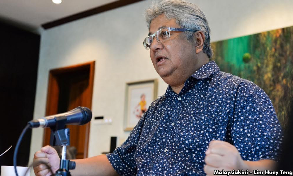 Zaid wants charge for 'offensive statement' against Najib dropped