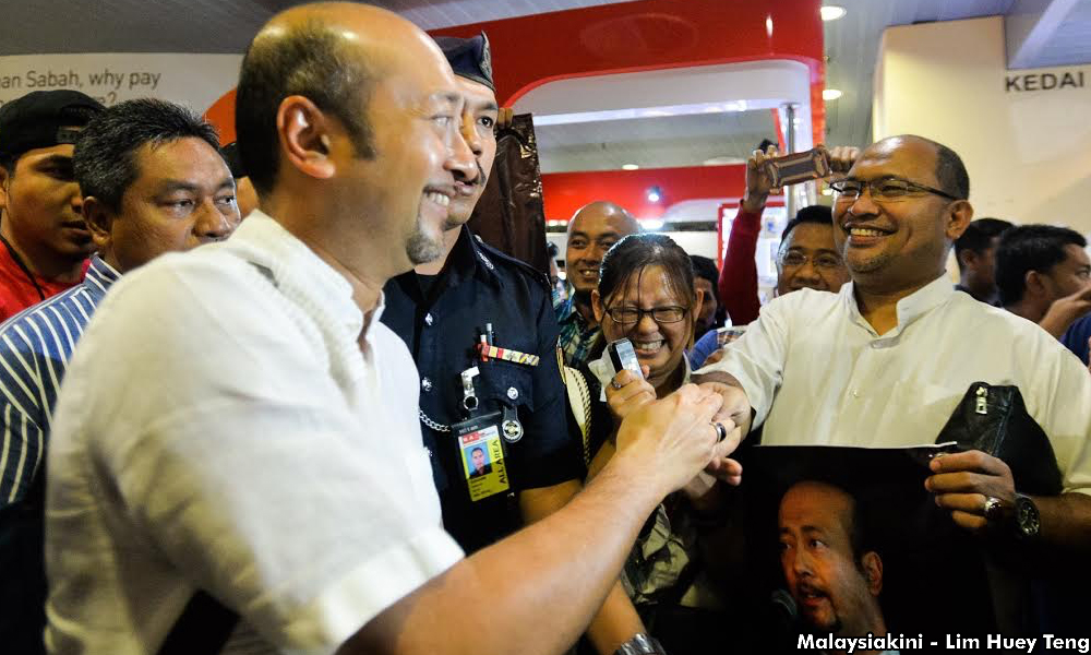 Mukhriz's political demise marks end of Mahathir dynasty?