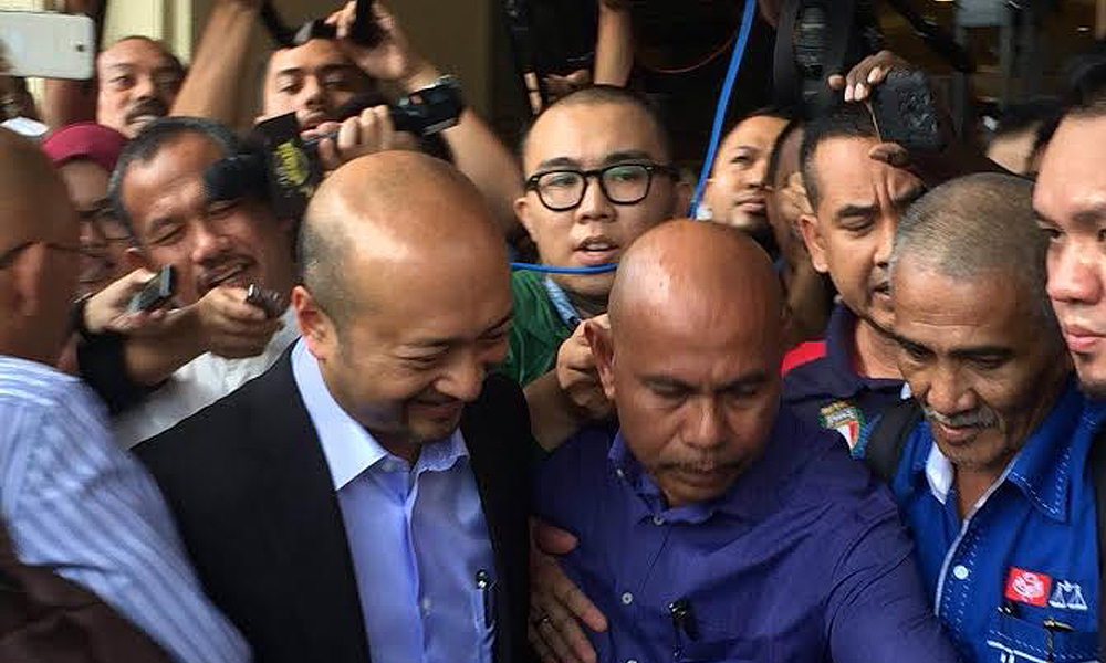 Mukhriz diarah tinggalkan mesyuarat MT Umno