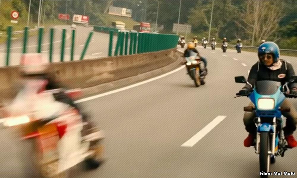 Mat Moto Pekin penuh isi