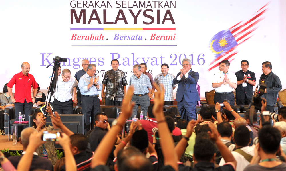 Don't drag royals in, Umno Youth raps '3M'