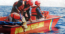 tioman ferry disaster search efforts bomba dog 161007