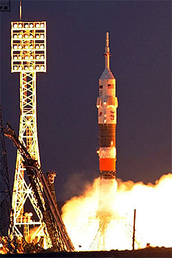 soyuz tma-11 rocket muszaphar shukor 111007