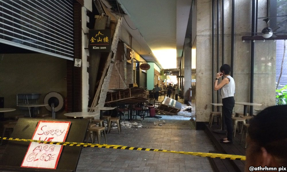 Eight hurt in gas explosion at Mid Valley mall