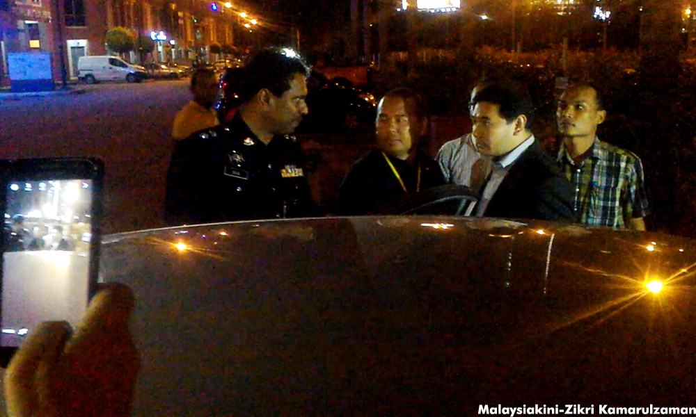 After surprise arrest, police search Rafizi's home and offices