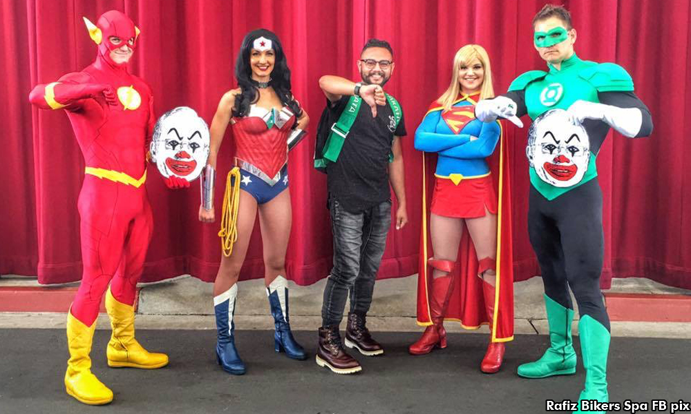 ‘Clown Najib’ makes it to Australia’s Gold Coast theme parks