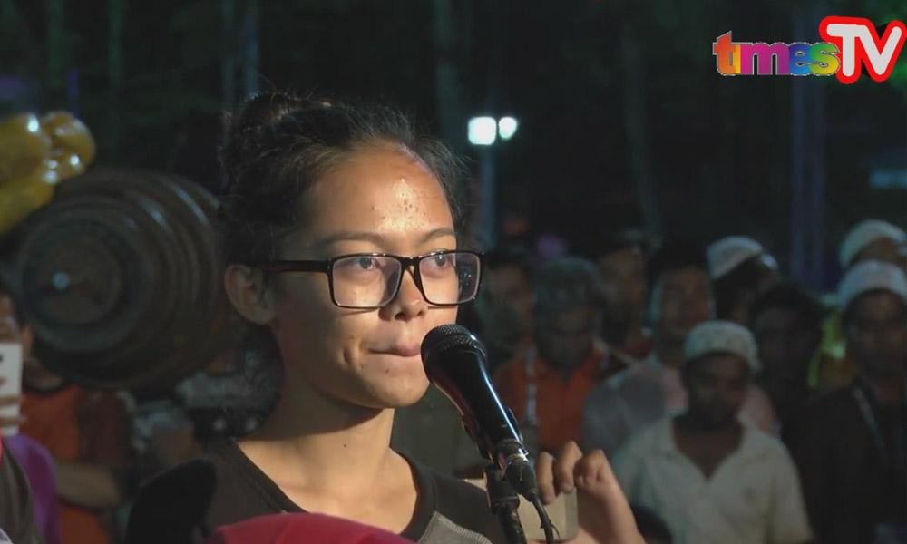 Teenager converts to Islam during Zakir's talk