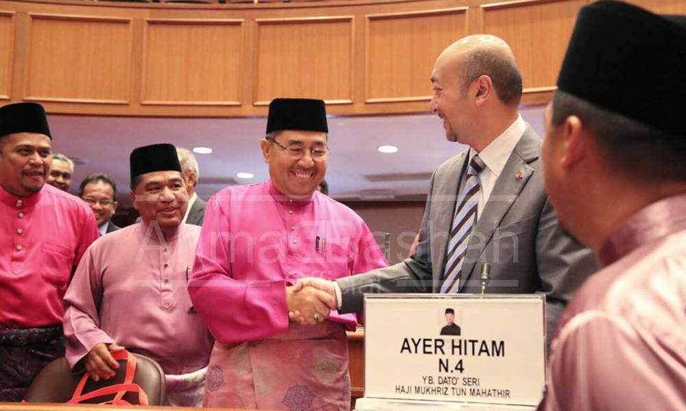 Projek berkaitan 1MDB soalan sulung Mukhriz di DUN