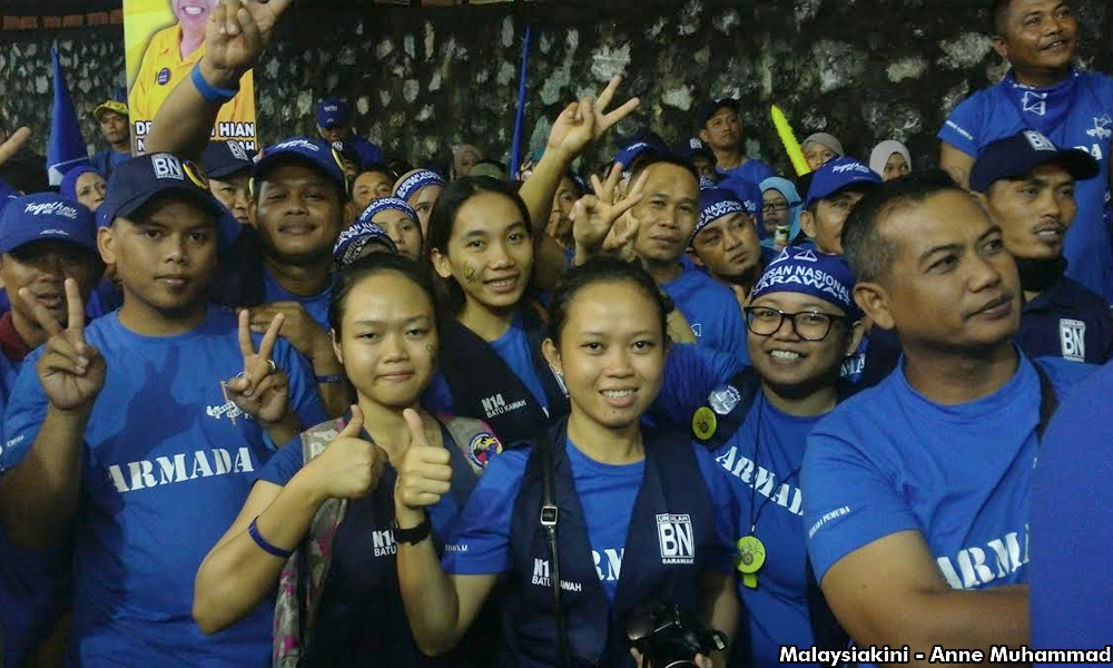 Blue wave sweeps across Sarawak, Adenan sworn in